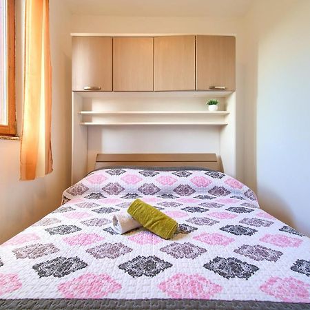Rasopasno Apartment With Terrace And Private Parking Exterior photo