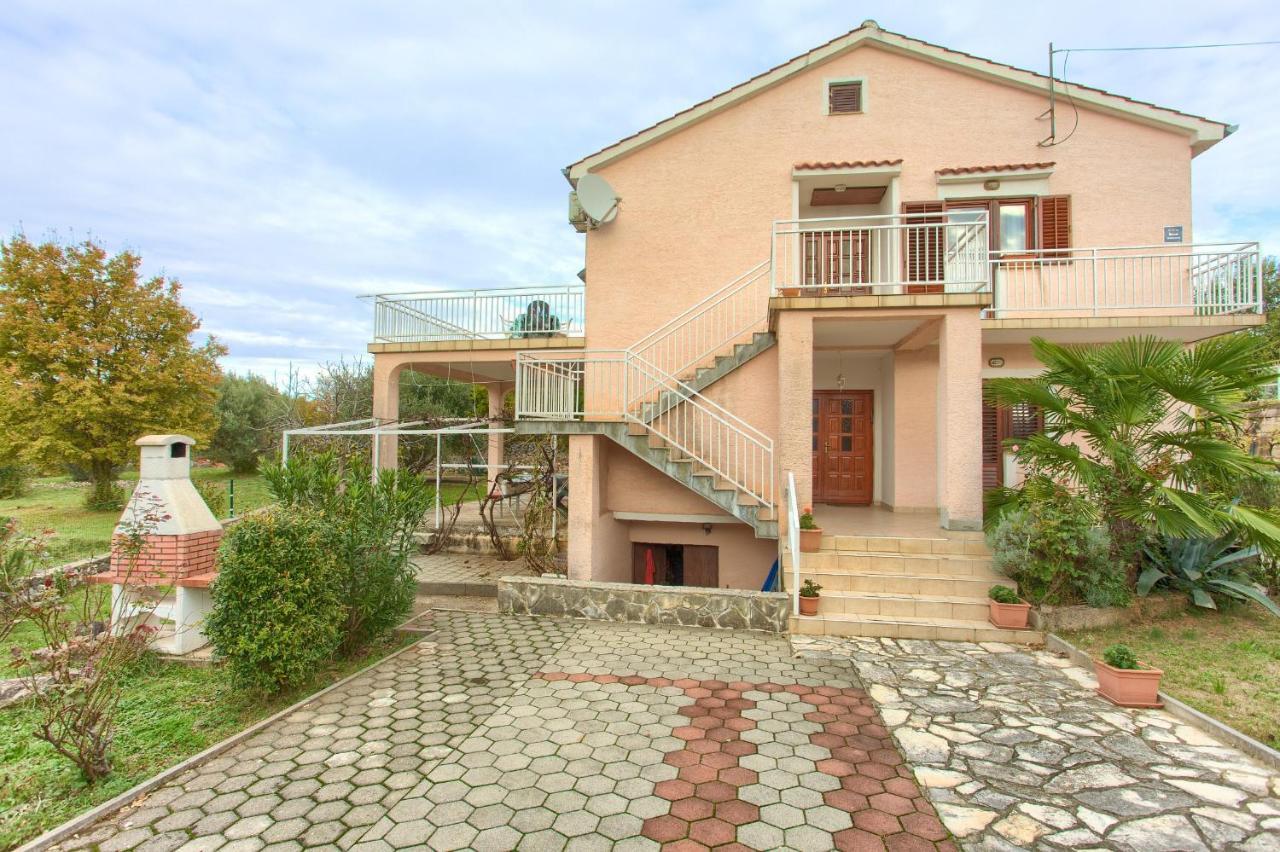 Rasopasno Apartment With Terrace And Private Parking Exterior photo